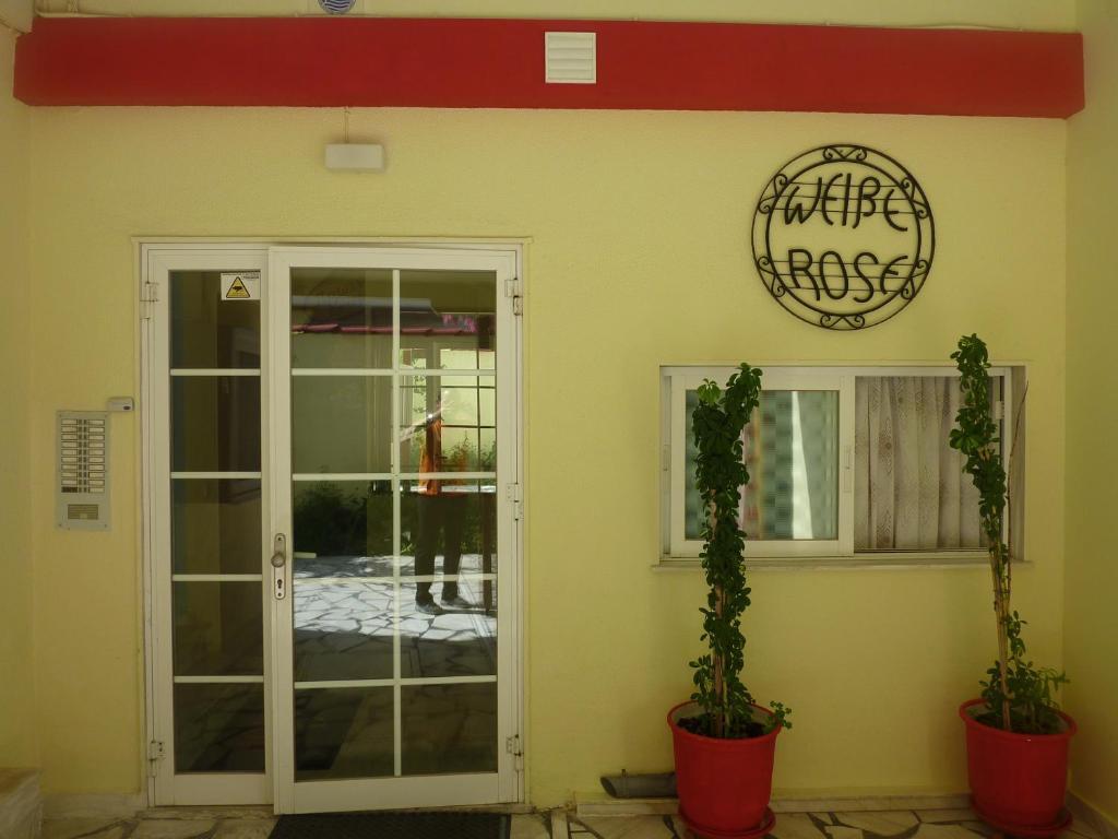 Hotel White Rose Beach Olympiakí Aktí Exterior foto